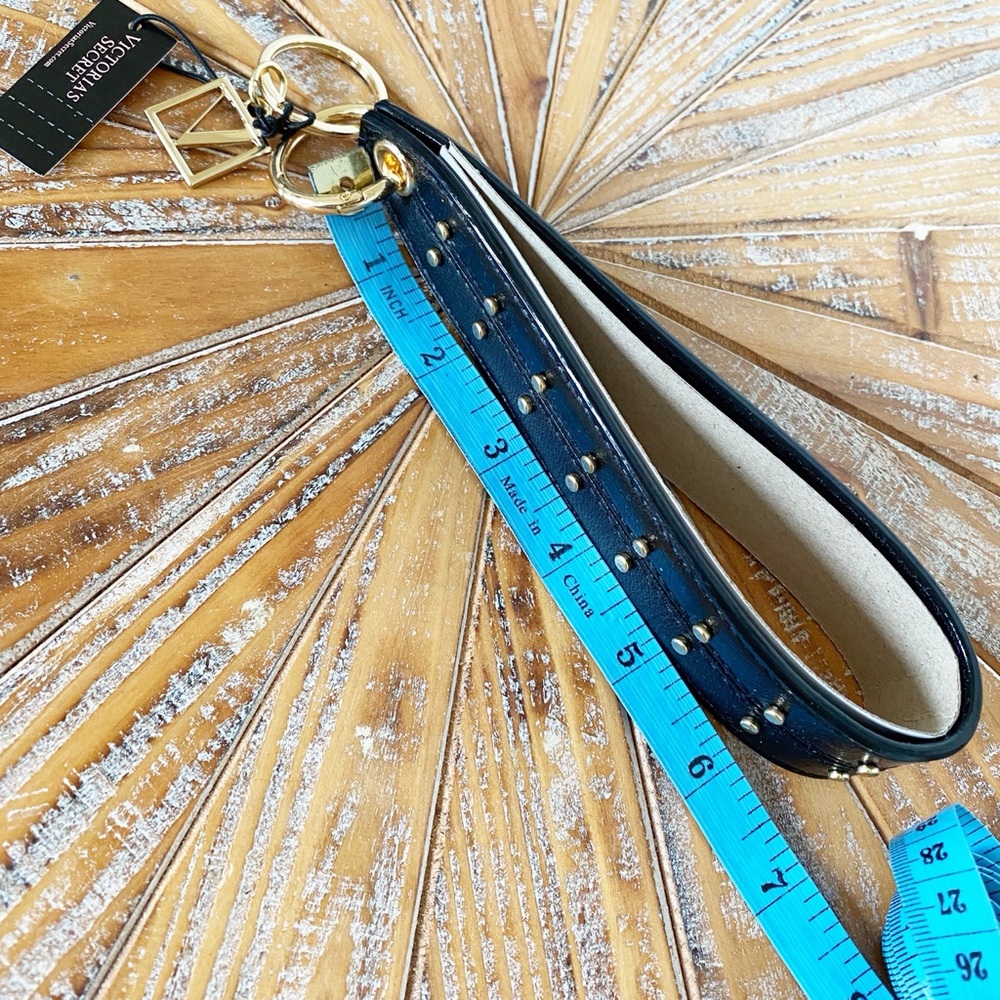 NWT Victoria’s Secret Faux Leather Wristlet with Gold Hardware - Picture 8 of 14